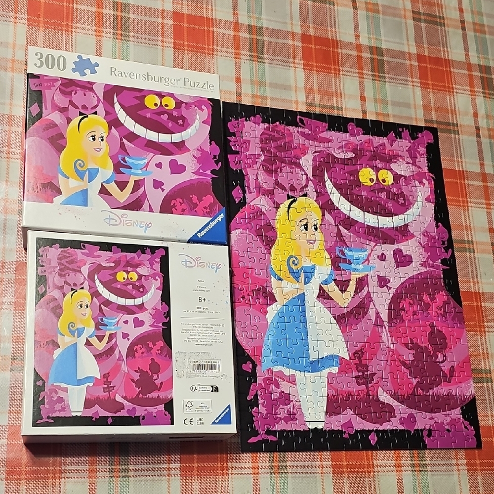 Ravensburger Disney Puzzle - Pink and Black
